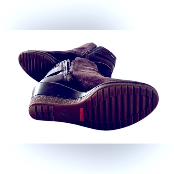 Cole Haan Brown Heeled Boots with Wedge Heel & Nike Air - Picture 6 of 6